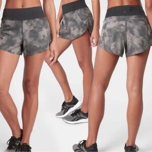 Athleta Run With It Printed 3.5” Short Nebula Black size 2X